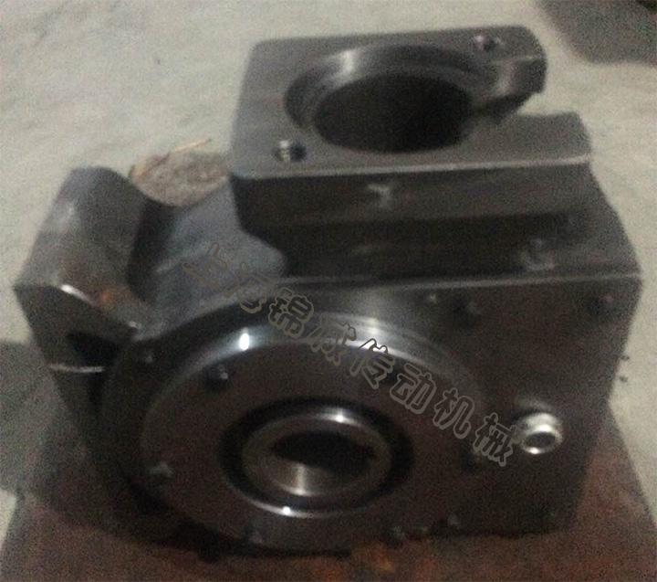 非標(biāo)定做平面二次包絡(luò)環(huán)面蝸桿減速機(jī)